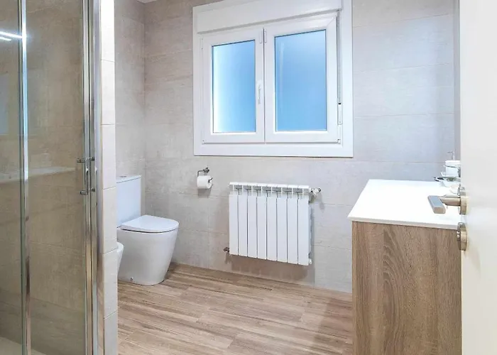 Ag Casa Anema, 10 Huespedes A 2km De La Playa Razo